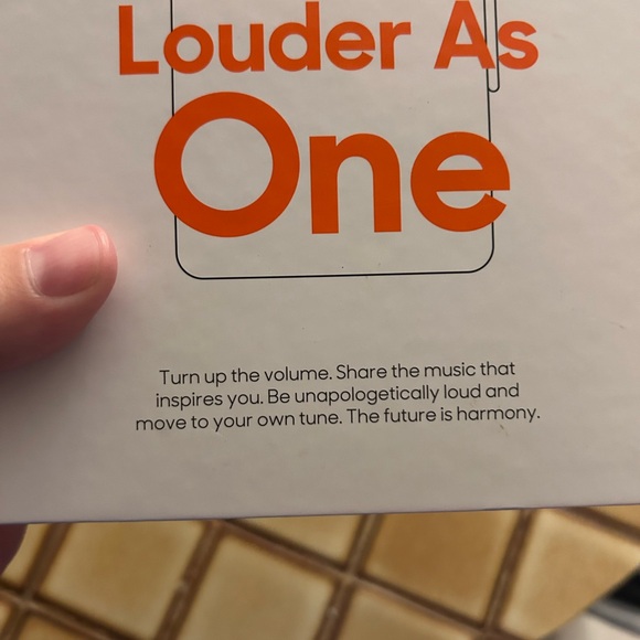 NWT. Shaper Image Louder as One Bluetooth Speaker - Picture 3 of 3